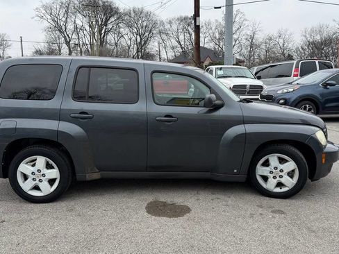Used 2010 Chevrolet HHR LT image 11