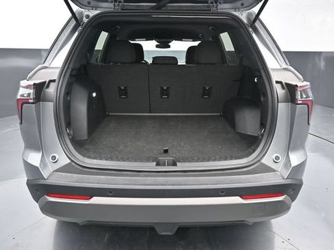 Used 2025 Chevrolet Equinox LT AWD/4WD image 9