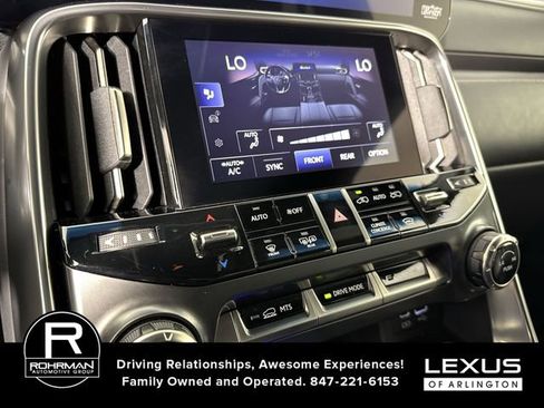 Used 2024 Lexus LX 600 4WD w/ Luxury Package image 10