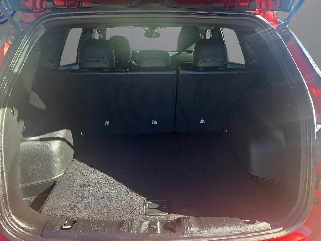 Used 2025 Jeep Compass Limited AWD/4WD image 9