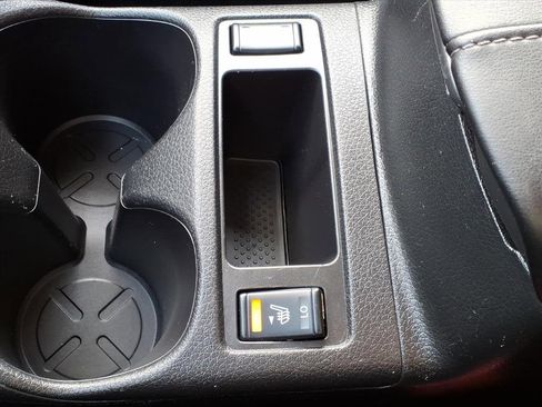 Used 2020 Nissan Rogue Sport SL image 14