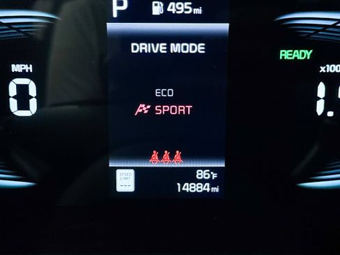 Used 2025 Kia Niro EX FWD image 10