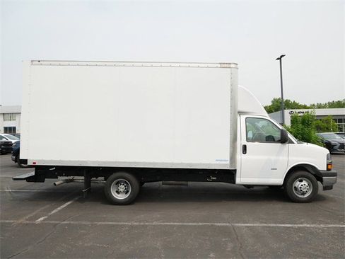 New 2025 Chevrolet Express 3500 w/ Power Convenience Package image 6