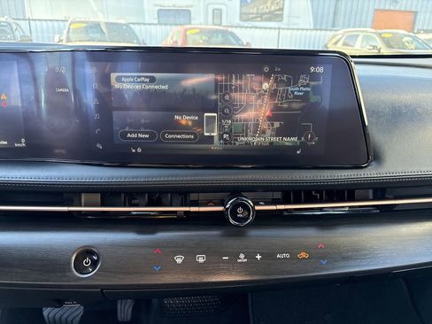 Used 2024 Nissan Ariya FWD image 18