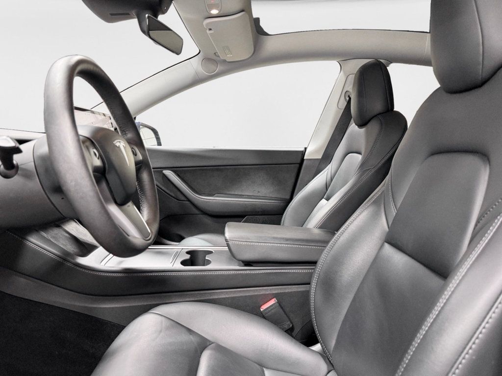Used 2022 Tesla Model Y Performance AWD/4WD image 16