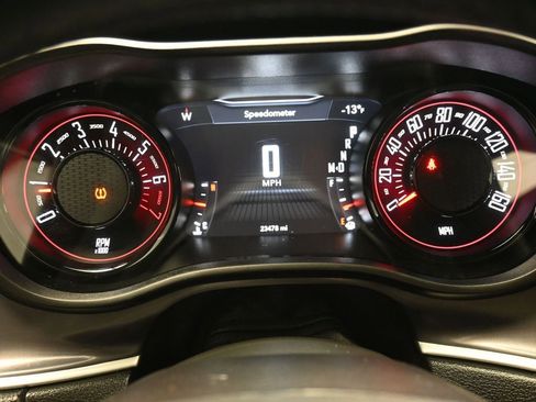 Certified 2022 Dodge Challenger SXT w/ Driver Convenience Group image 17