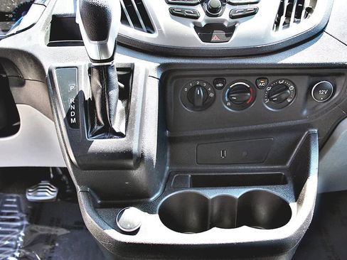 Used 2017 Ford Transit 350 XLT image 19