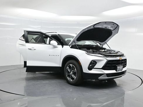 New 2025 Chevrolet Blazer LT w/ Convenience Package FWD image 53