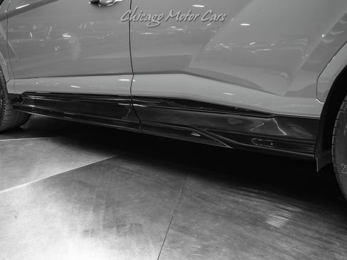 Used 2021 Lamborghini Urus AWD/4WD image 42