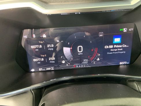 Used 2025 GMC Canyon Elevation w/ Convenience Package image 32