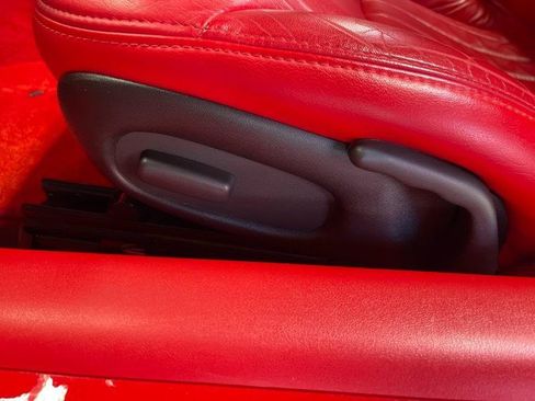 Used 2001 Chevrolet Corvette Convertible RWD image 28