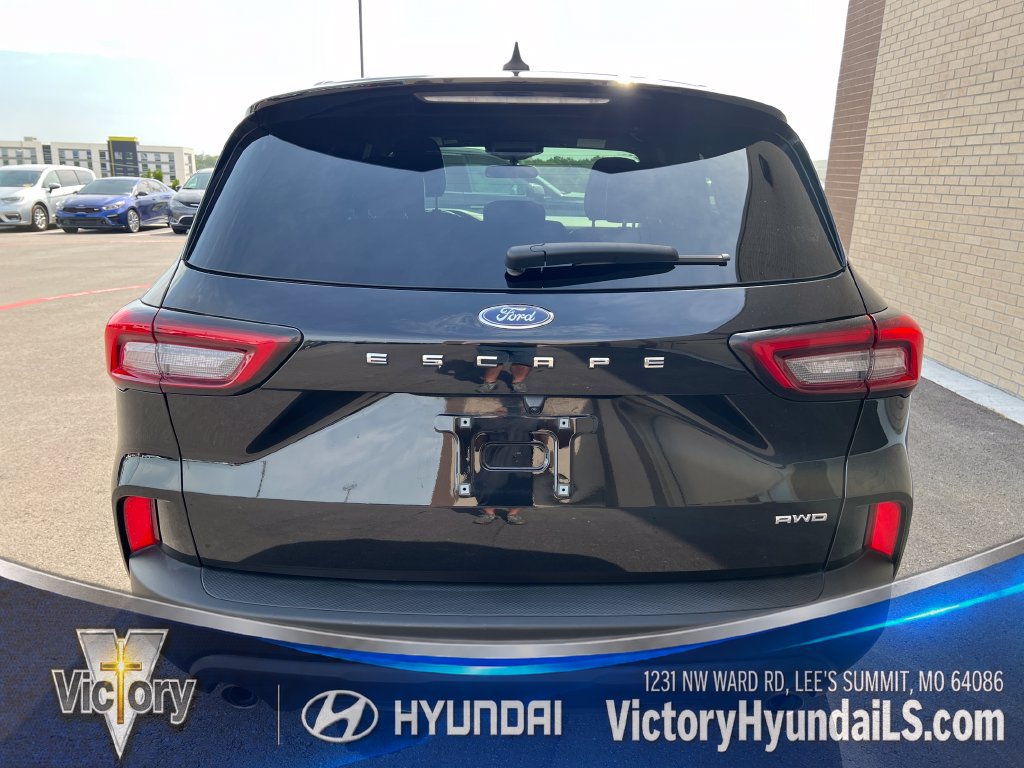 Used 2025 Ford Escape ST-Line Select AWD/4WD image 4