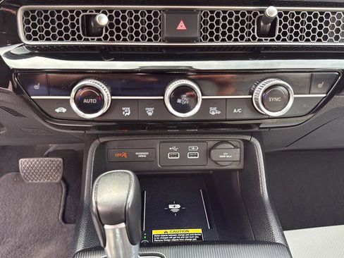 Used 2024 Honda Civic Touring image 26