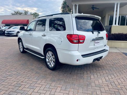 Used 2014 Toyota Sequoia Platinum RWD image 3