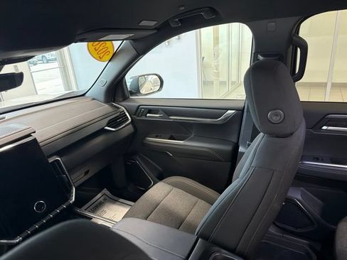 Used 2026 GMC Acadia Elevation w/ LPO, Floor Liner Package AWD/4WD image 34