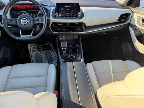 Used 2023 Nissan Rogue SV w/ SV Premium Package image 15