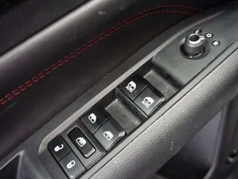 Used 2024 Jeep Compass Trailhawk image 12