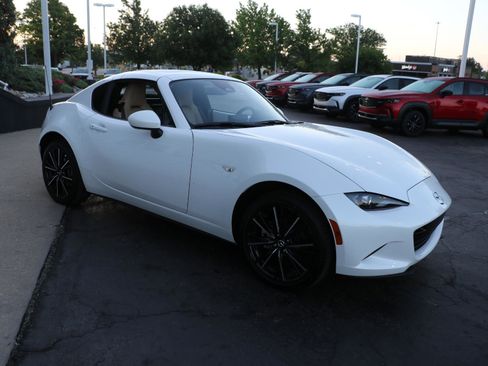 Certified 2025 MAZDA MX-5 Miata RF Grand Touring RWD image 6