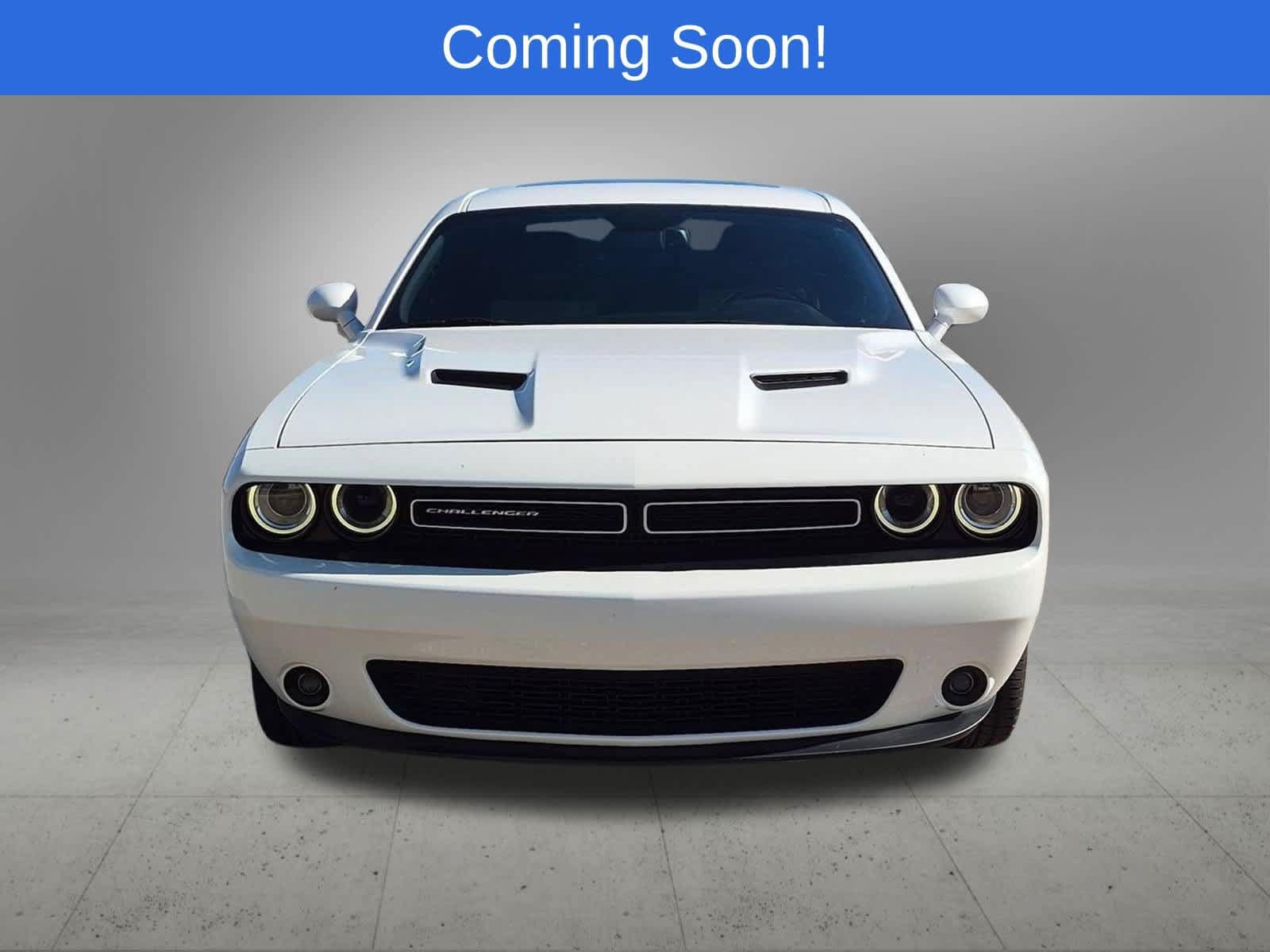 Used 2015 Dodge Challenger SXT Plus w/ Driver Convenience Group RWD image 9