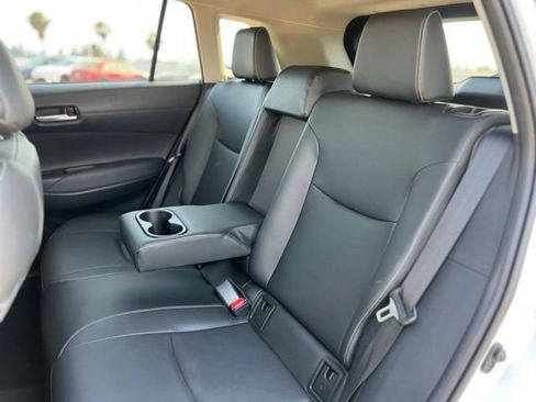 Certified 2024 Toyota Corolla Cross XLE FWD image 17