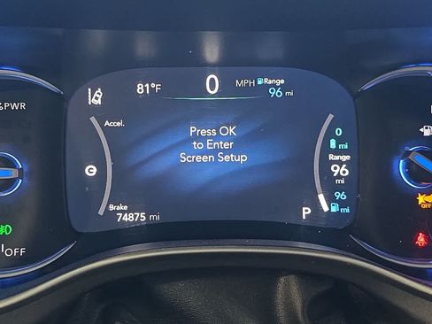 Used 2023 Chrysler Pacifica Touring-L FWD image 25