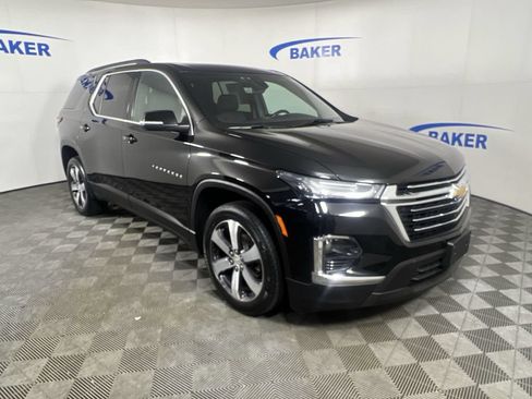 Certified 2023 Chevrolet Traverse LT w/ LT Premium Package AWD/4WD image 2