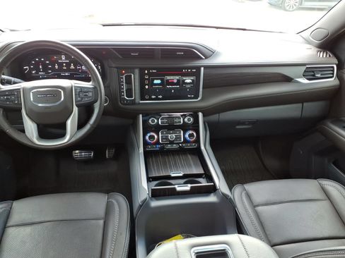 Used 2022 GMC Yukon Denali AWD/4WD image 12