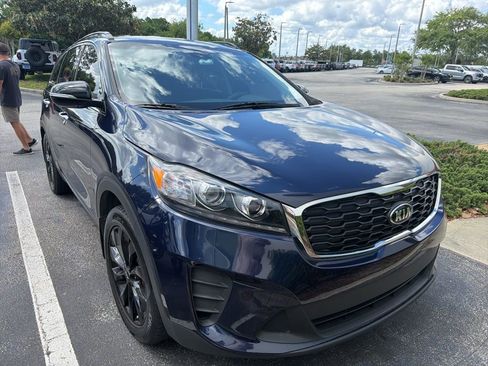 Used 2019 Kia Sorento S image 2