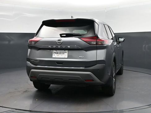 Used 2023 Nissan Rogue SV FWD image 7