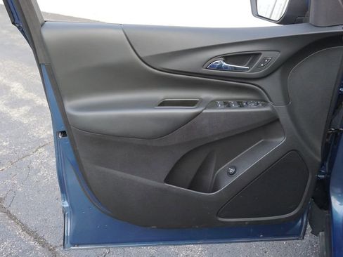 Used 2024 Chevrolet Equinox LT FWD image 22