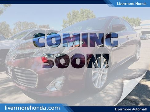 Used 2013 Toyota Avalon XLE Touring FWD image 1