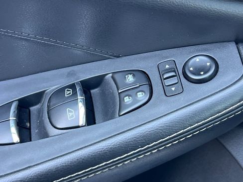 Used 2018 Nissan Maxima 3.5 SL FWD image 13