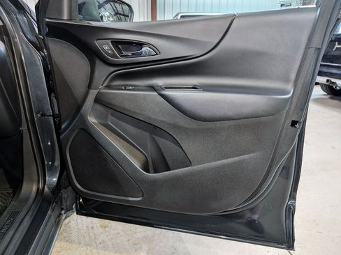 Used 2018 Chevrolet Equinox LT FWD image 26