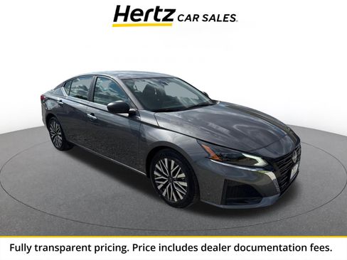 Used 2025 Nissan Altima 2.5 SV FWD image 1