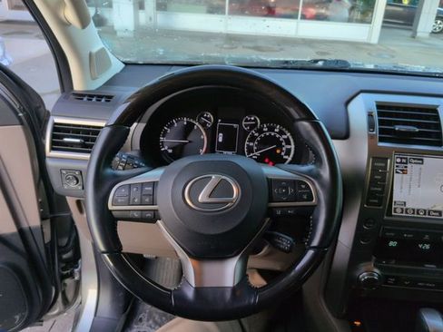 Used 2021 Lexus GX 460 Premium image 16