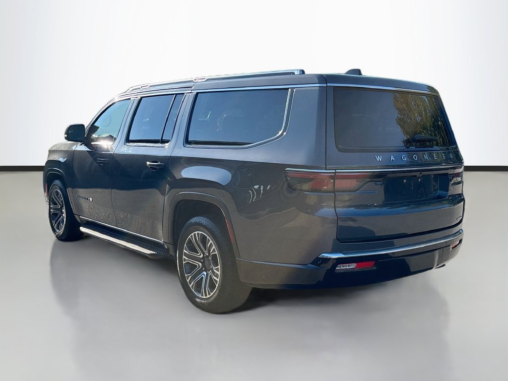 Used 2024 Jeep Wagoneer L Series II AWD/4WD image 5