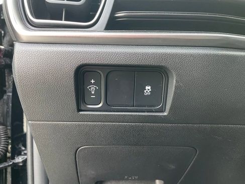 Used 2025 Kia Sorento S image 13