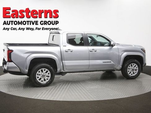 Used 2024 Toyota Tacoma SR5 AWD/4WD image 44