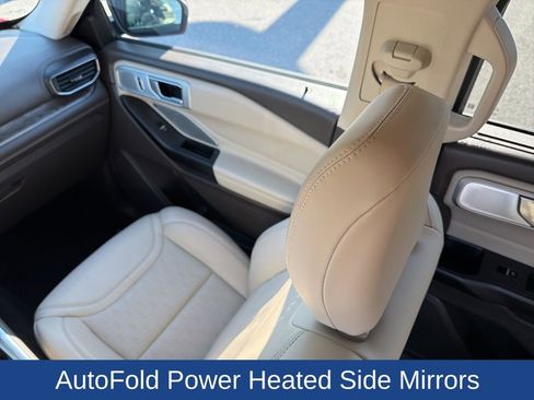 Used 2020 Ford Explorer Platinum w/ Premium Technology Package image 19