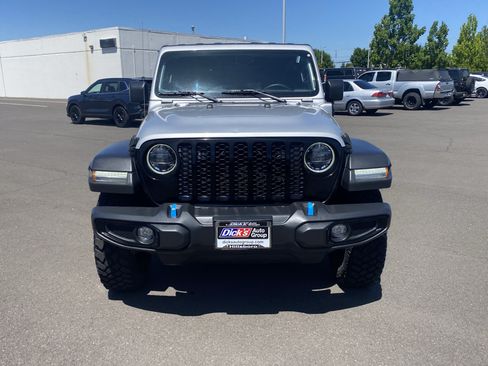 Used 2023 Jeep Wrangler Unlimited w/ Cold Weather Group AWD/4WD image 8