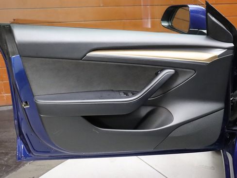 Used 2022 Tesla Model 3 image 36