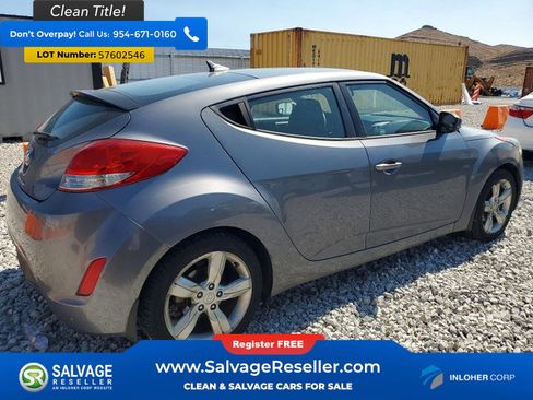 Used 2013 Hyundai Veloster FWD image 4