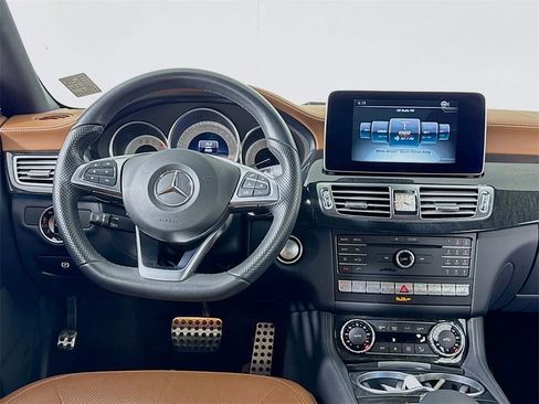 Used 2018 Mercedes-Benz CLS 550 4MATIC w/ Premium 2 Package image 15