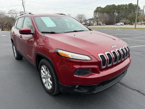 Used 2016 Jeep Cherokee Latitude w/ Comfort/Convenience Group image 4