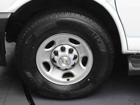 Used 2023 Chevrolet Express 3500 LS RWD image 12