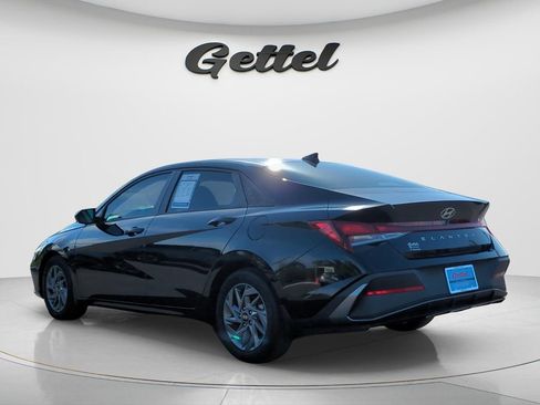 Certified 2024 Hyundai Elantra SEL FWD image 6
