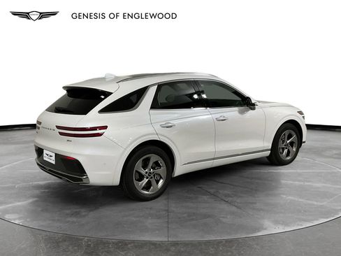 Used 2026 Genesis GV70 2.5T Advanced image 5
