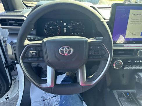New 2025 Toyota Tacoma 2WD Double Cab image 16