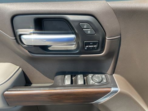 Used 2020 GMC Sierra 1500 SLT image 13