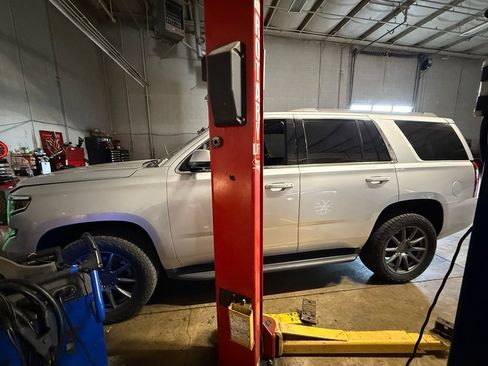 Used 2018 Chevrolet Tahoe LT AWD/4WD image 7